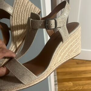 Lucky brand summer sandals size 9.